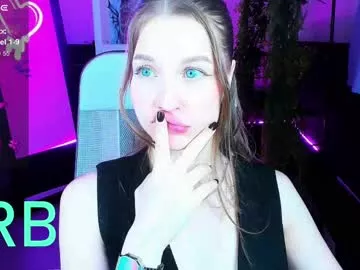 Offline cutemousee on Chaturbate