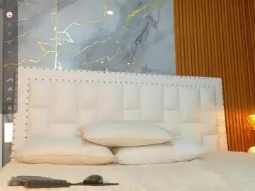 cutepetitee on Chaturbate