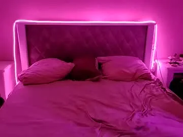 Offline daisy_couple on Chaturbate