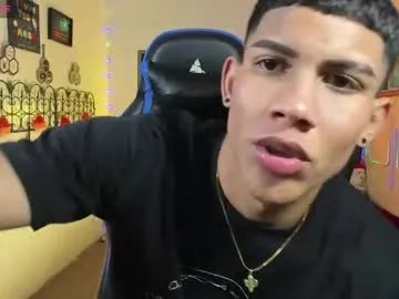 damian_latinxxx — GOAL: hello man damian [15 tokens remaining] Welcome pvt is open!  #latino #muscle #smoke #cumshow #new #moreno