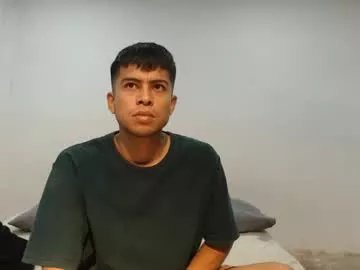 danielitopapii on Chaturbate