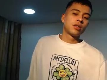 danielitopapii on Chaturbate