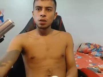 danielitopapii on Chaturbate