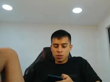 danielitopapii on Chaturbate