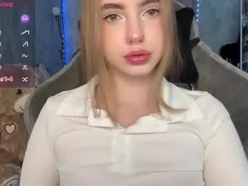 dark_side1213 — HANDBOOBS [200 tokens left] #lesbian #bigboobs #teen #lovense #anal