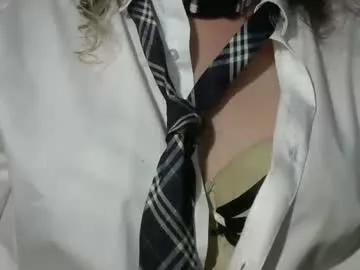 Offline darksonya187 on Chaturbate