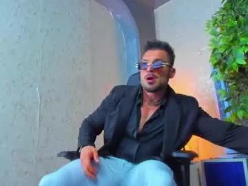 Offline dennis_cox_ on Chaturbate