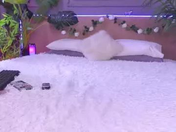 devilinee on Chaturbate