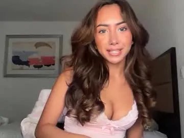 dollyrhodesss — chat w me #natural #boobs #teen #bigass #19