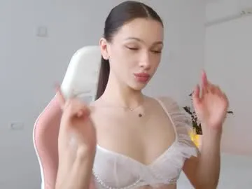 Offline dollyvega on Chaturbate