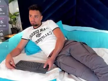 edward_maxx on Chaturbate