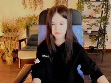 elainebeness on Chaturbate