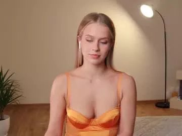 ella_twinkle on Chaturbate