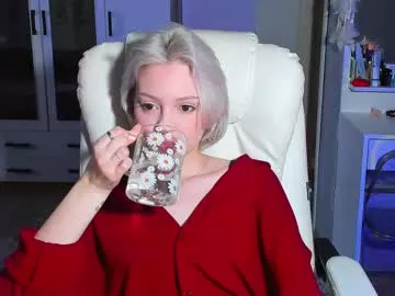 Offline ellales on Chaturbate