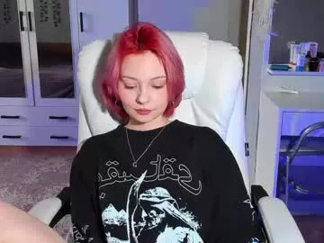 Offline ellales on Chaturbate