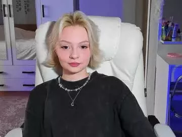 Offline ellales on Chaturbate