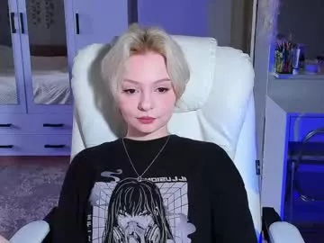 Offline ellales on Chaturbate