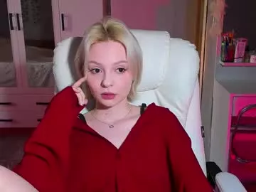 Offline ellales on Chaturbate