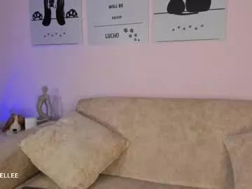 ellegisellee on Chaturbate