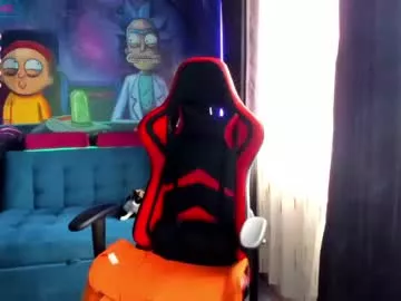 Offline emma_luna059 on Chaturbate