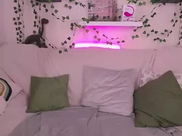 Offline emmakeam_ on Chaturbate