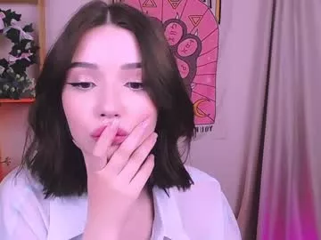 Offline emmakeam_ on Chaturbate