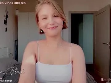 emmie_blush on Chaturbate