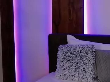 emyhilton_ on Chaturbate