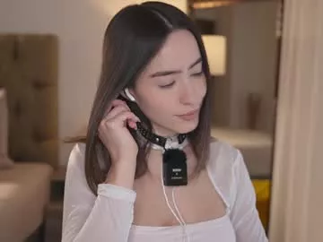 Freechat emyii on Chaturbate