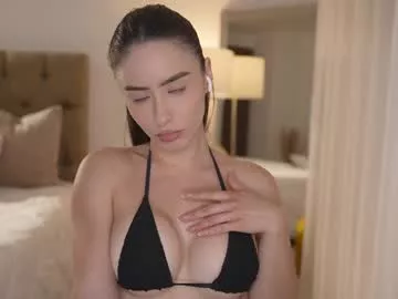 Freechat emyii on Chaturbate