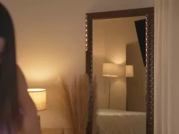 Freechat emyii on Chaturbate