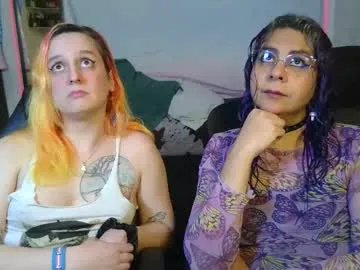 evelan123 — 2 trans girls chating and having fun come see // GOAL: Play with each other [150 tokens left] #french #trans #bdsm #hairyarmpits #couple