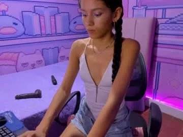 evelin_shy on Chaturbate