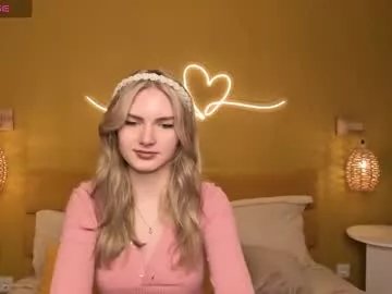 evelineamore on Chaturbate