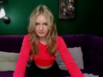 evelineamore on Chaturbate