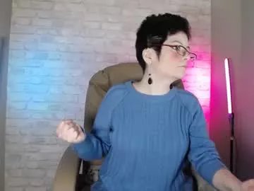 everly_rays on Chaturbate