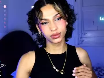 Group fabi_smith09 on Chaturbate