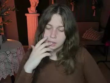 Offline fioramarmoris on Chaturbate