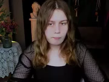 Offline fioramarmoris on Chaturbate