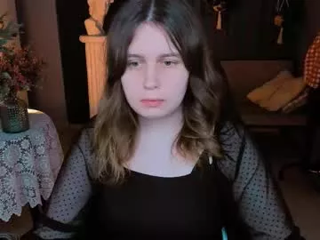 Offline fioramarmoris on Chaturbate