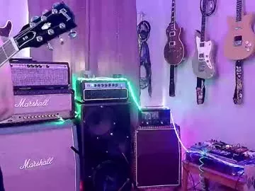 Offline flanneldong on Chaturbate