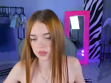 Offline flexyfoxy on Chaturbate