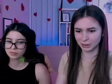 flora_ri on Chaturbate