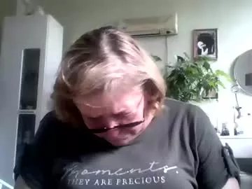 flowerlover8 on Chaturbate