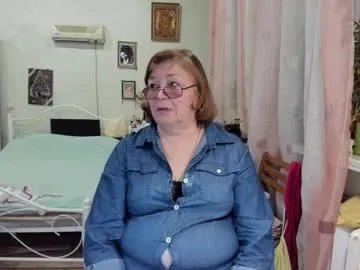 flowerlover8 — BJ with naked boobs #mature #boobs #bigass #naturale #mommy [245 tokens remaining]