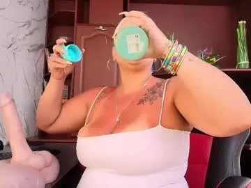 gianellacox on Chaturbate