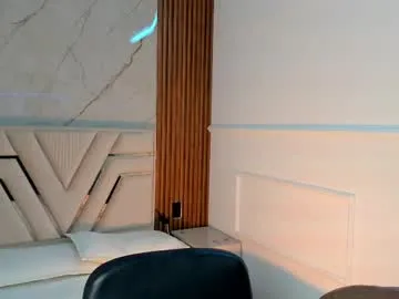 Freechat gigiidoll on Chaturbate