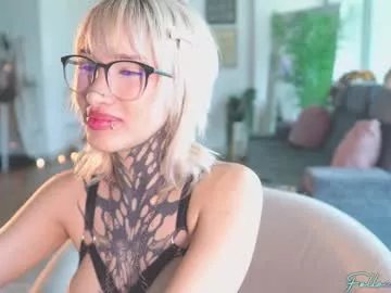 goth_dolll on Chaturbate