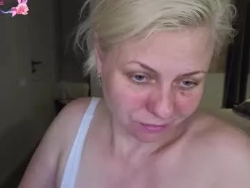 Offline gray_swann on Chaturbate