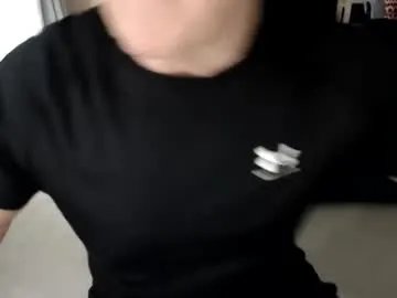 gymguyuk28 — Gymguyuk28's room #pecs #daddy #biceps #dirtytalk #bigcockuncut #daddybear  .........roll the dice 25 tokens .....also invite to private